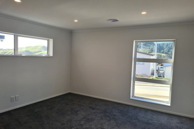 Photo of property in 19 Stockport Grove, Churton Park, Wellington, 6037