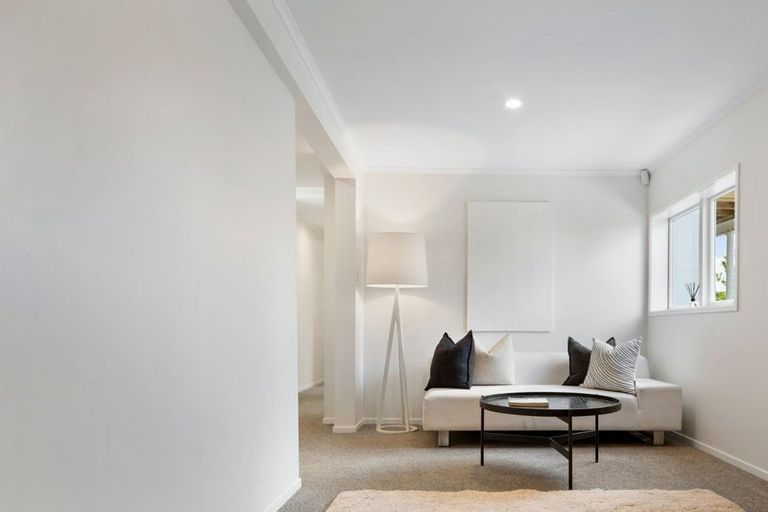 Photo of property in 112b Roberts Road, Te Atatu South, Auckland, 0610