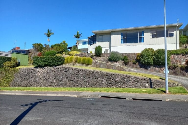 Photo of property in 17a Seaview Road, Otumoetai, Tauranga, 3110