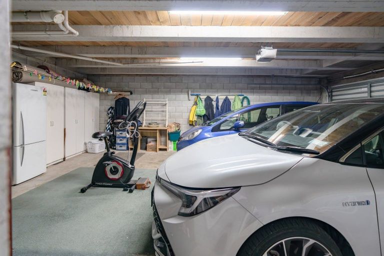 Photo of property in Mt Carmel Mews, 11/9 Arawa Road, Hataitai, Wellington, 6021