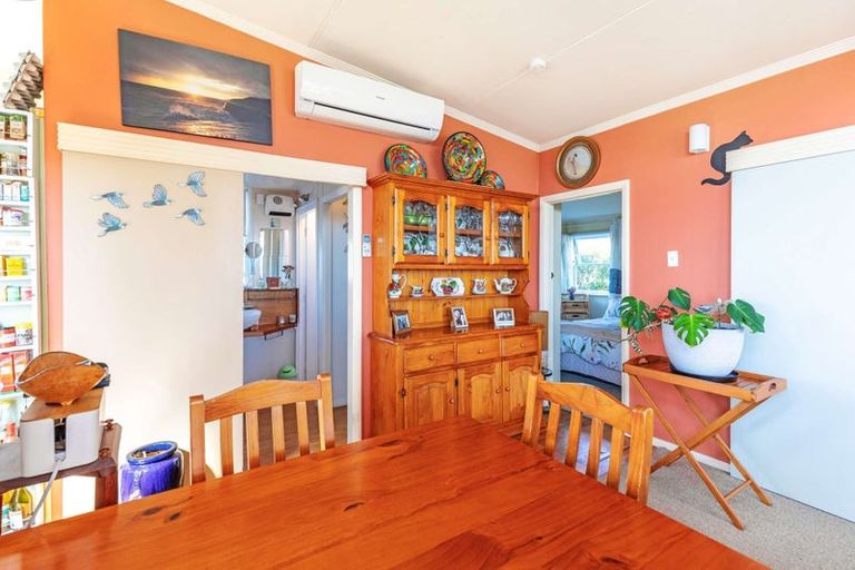 Photo of property in 72 Park Avenue, Waitarere Beach, Levin, 5510