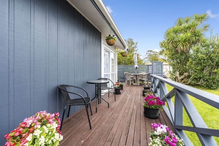Photo of property in 4 Glen Norman Avenue, Henderson, Auckland, 0610