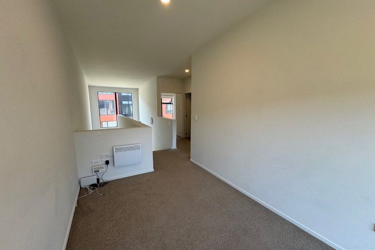 Photo of property in 24/17 Owens Place, Mount Maunganui, 3116