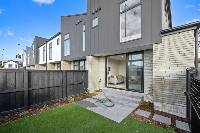 Photo of property in 4/244 Innes Road, St Albans, 8052