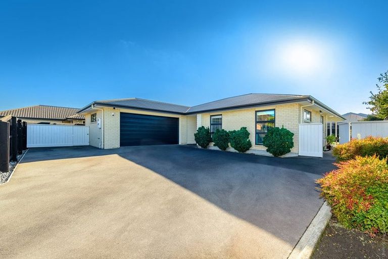 Photo of property in 7 Wisteria Lane, Rangiora, 7400