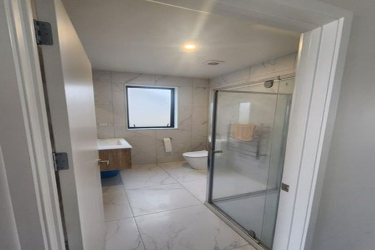Photo of property in 16 Kapehu Road, Silverdale, 0932