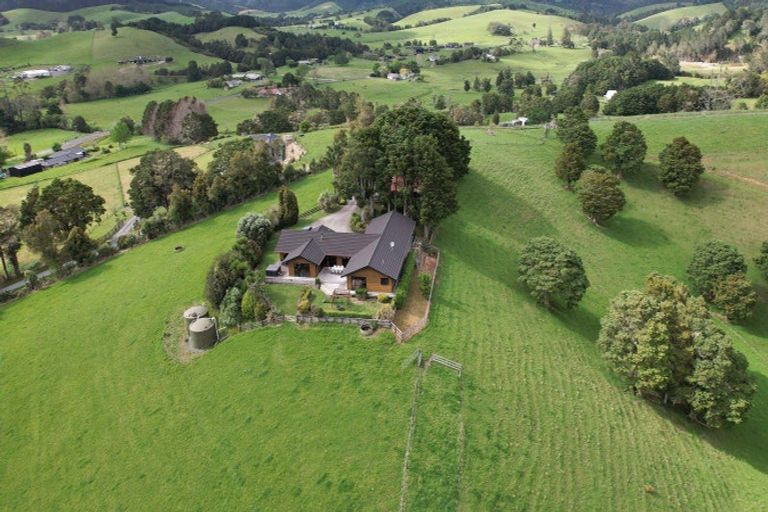 Photo of property in 18 Pataua Road North, Whareora, Whangarei, 0175