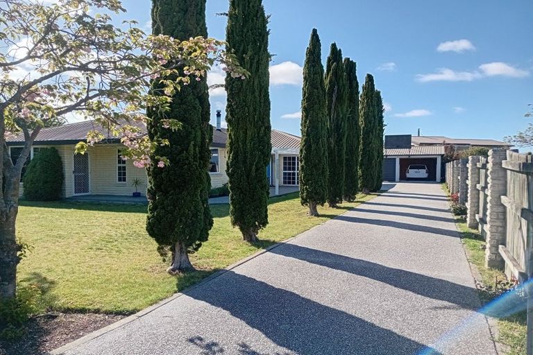 Photo of property in 2 Waldron Place, Clyde, 9330