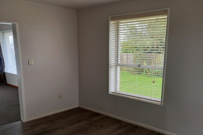 Photo of property in 2/28 Brixton Street, Islington, Christchurch, 8042