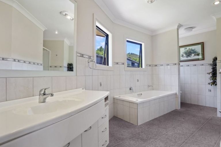 Photo of property in 11 Ohuka Place, Whitianga, 3510