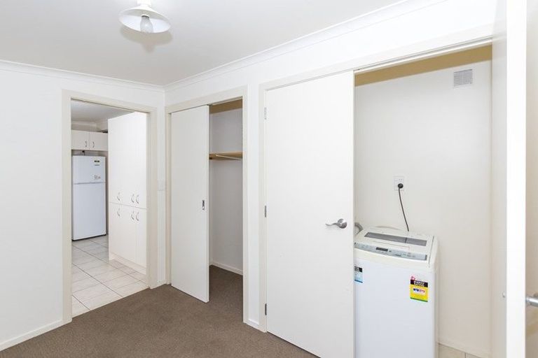 Photo of property in 8a Snead Place, Hamilton East, Hamilton, 3216