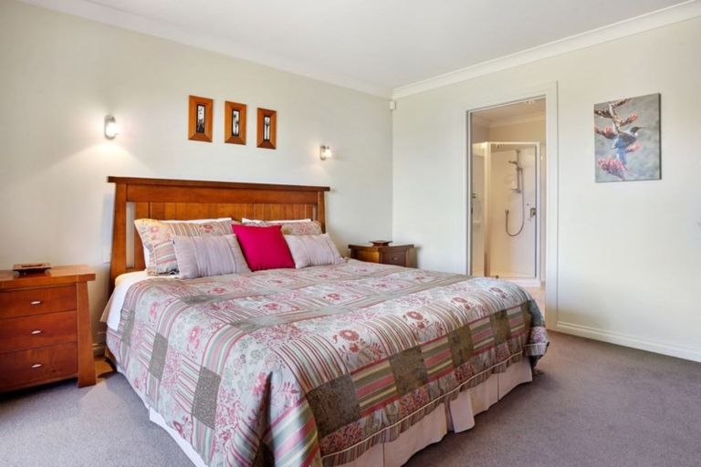 Photo of property in 11 Ohuka Place, Whitianga, 3510