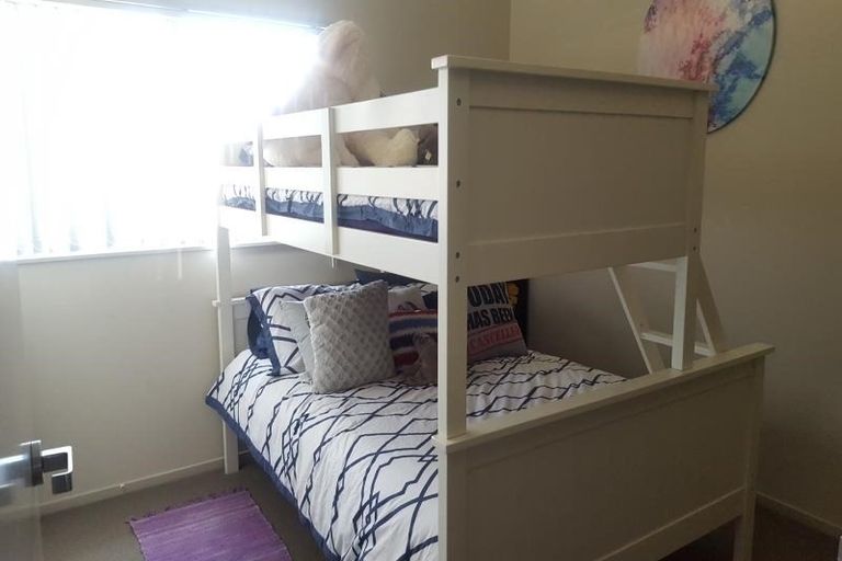 Photo of property in 2/46 Carlos Drive, Flat Bush, Auckland, 2016