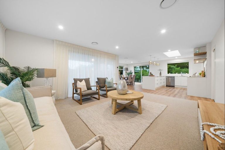 Photo of property in 16 Atutahi Street, Hurdon, New Plymouth, 4310