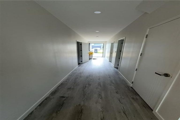 Photo of property in 16 Kapehu Road, Silverdale, 0932