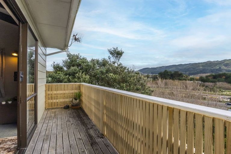 Photo of property in 4a Arawhata Street, Ranui, Porirua, 5024