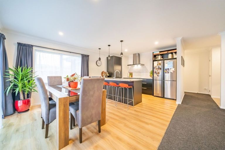 Photo of property in 9 Jack Vaughan Grove, Wainuiomata, Lower Hutt, 5014