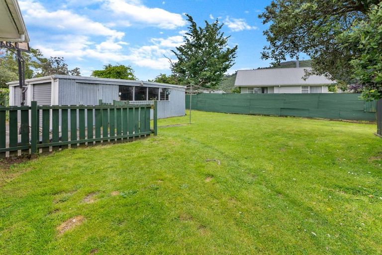 Photo of property in 4 John Road, Fairy Springs, Rotorua, 3015