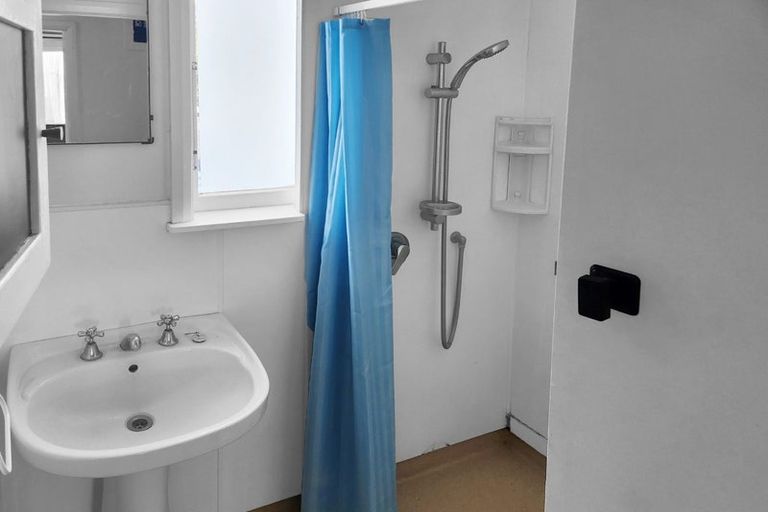 Photo of property in 21 Union Street, Foxton, 4814