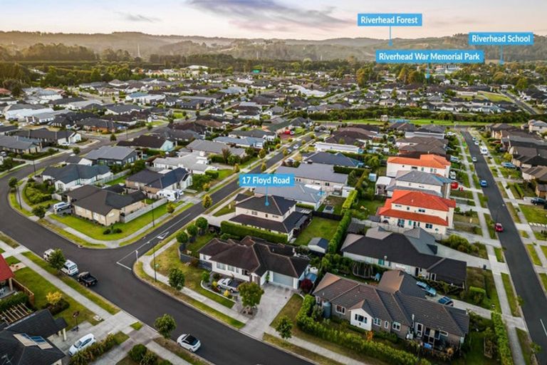 Photo of property in 17 Floyd Road, Riverhead, 0820