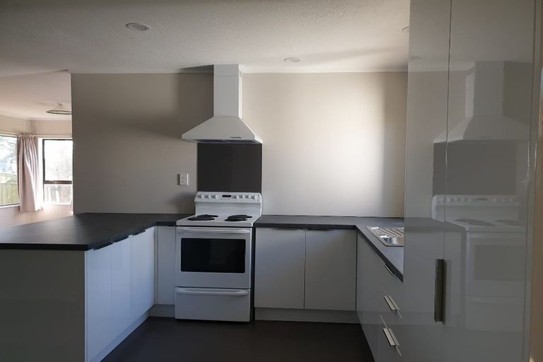 Photo of property in 22 Linwood Drive, Paraparaumu, 5032