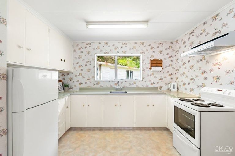 Photo of property in 13 Christchurch Crescent, Kelson, Lower Hutt, 5010