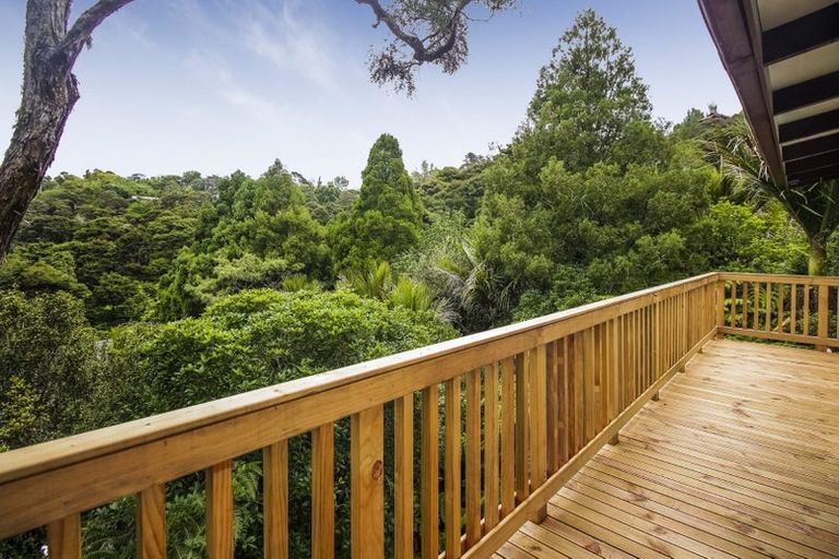 Photo of property in 29 Warner Park Avenue, Laingholm, Auckland, 0604