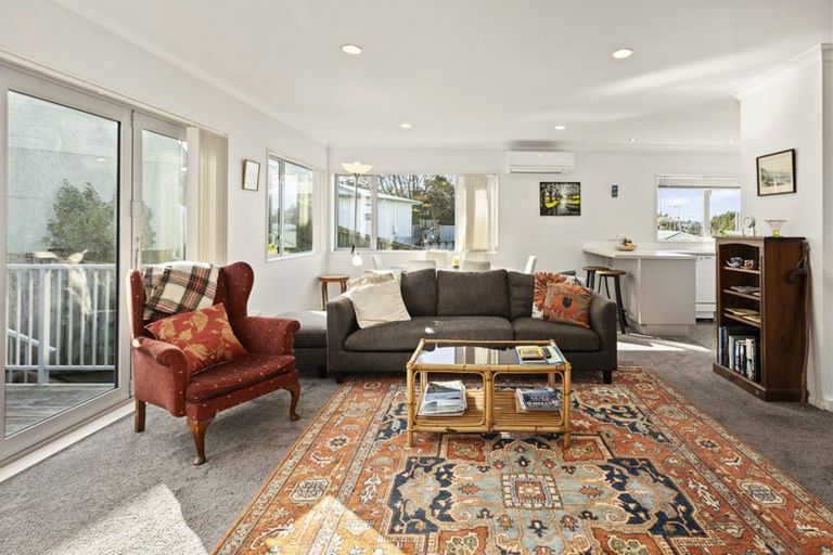 Photo of property in St Peters Apartments, 11/5a Stephen Street, Johnsonville, Wellington, 6037