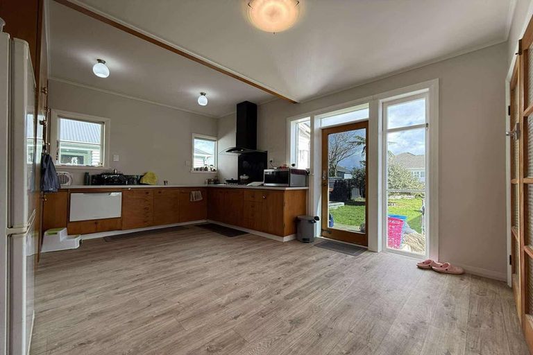 Photo of property in 353 Waiwhetu Road, Fairfield, Lower Hutt, 5011