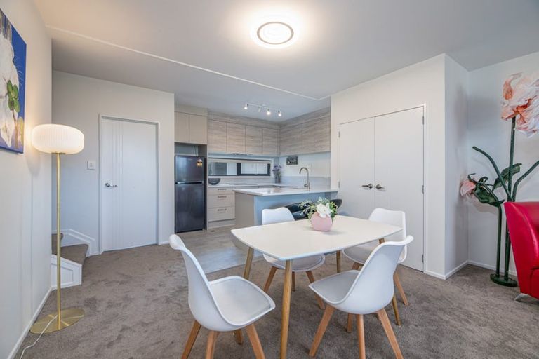 Photo of property in 43b/6 Waimumu Road, Massey, Auckland, 0614