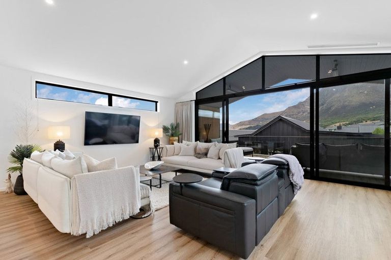 Photo of property in 60 Muster Road, Jacks Point, 9371