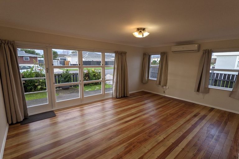 Photo of property in 35 Graham Street, Levin, 5510