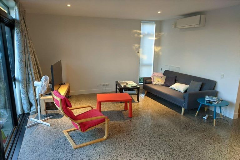 Photo of property in 28 Hastings Street, Hobsonville, Auckland, 0616