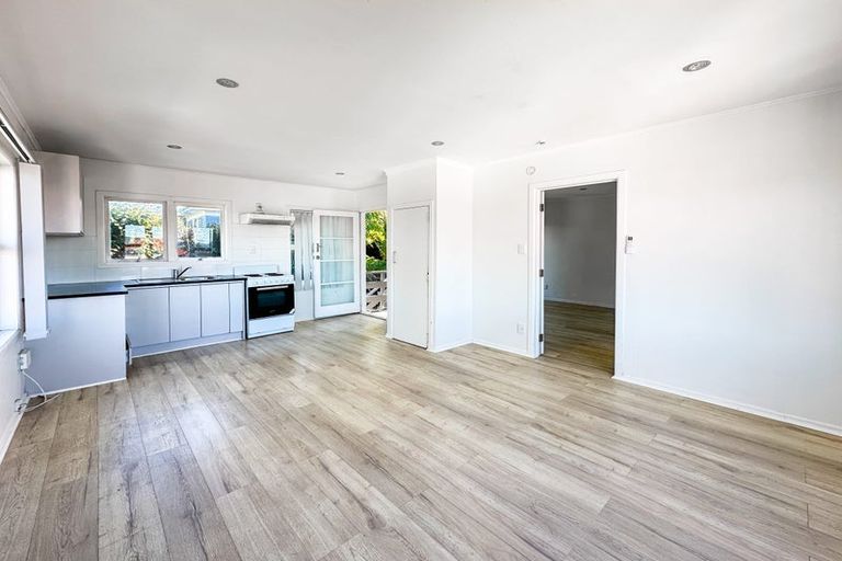 Photo of property in 39 Beaumonts Way, Manurewa, Auckland, 2102