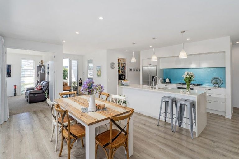 Photo of property in 105 Kupe Drive, Whitianga, 3510