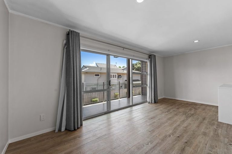 Photo of property in 3/420a Hibiscus Coast Highway, Orewa, 0931