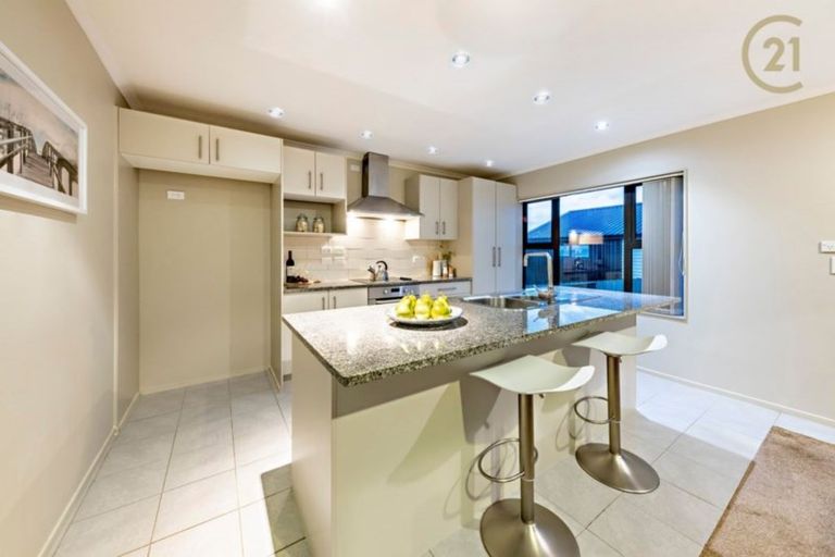 Photo of property in 147 Keri Vista Rise, Papakura, 2110