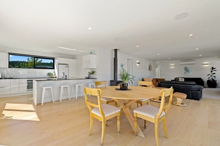 Photo of property in 35 Minaret Ridge, Wanaka, 9305