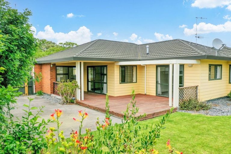 Photo of property in 7 Edgewater Grove, Whakatane, 3120