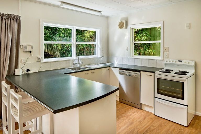 Photo of property in 6 Matai Street, Tawa, Wellington, 5028