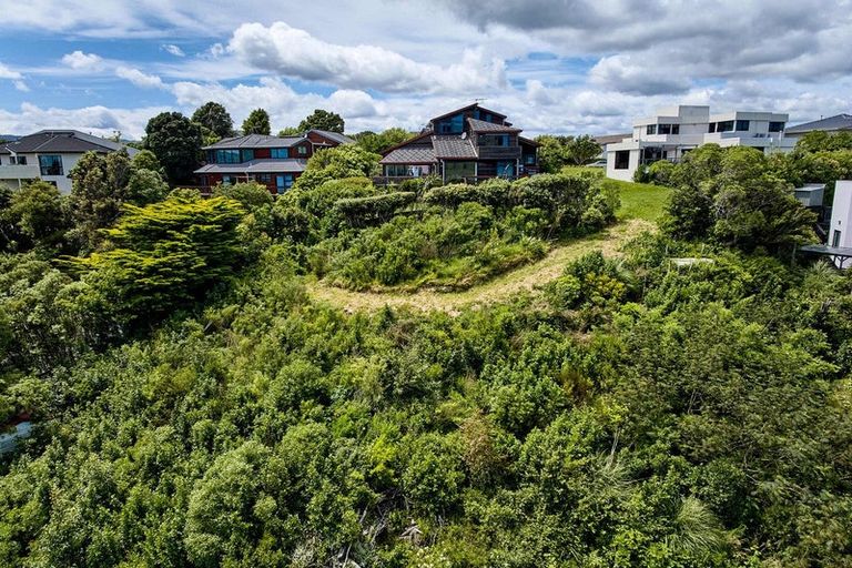 Photo of property in 44 Molyneux Close, Whitby, Porirua, 5024