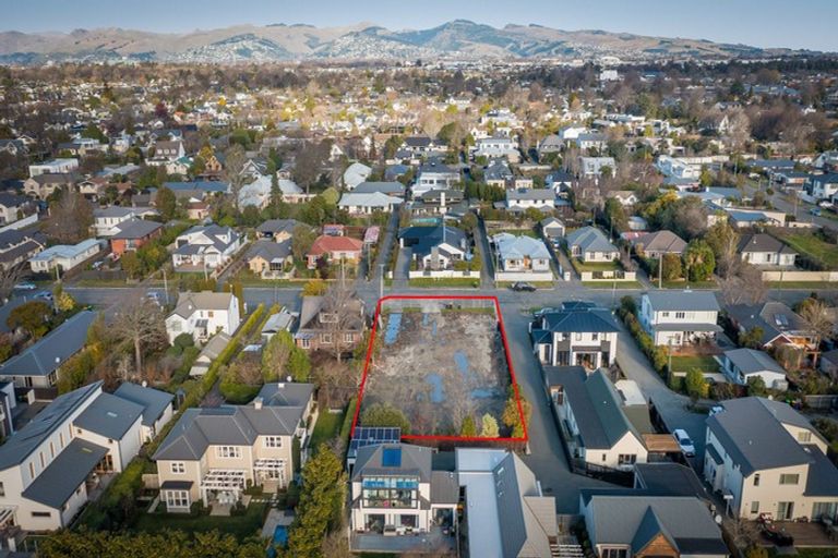 Photo of property in 17 Plynlimon Road, Fendalton, Christchurch, 8052