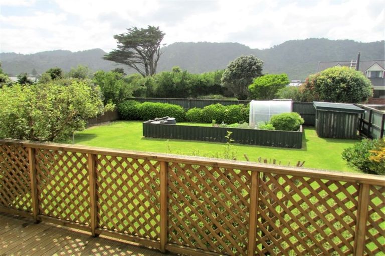Photo of property in 28 Domett Esplanade, Cobden, Greymouth, 7802