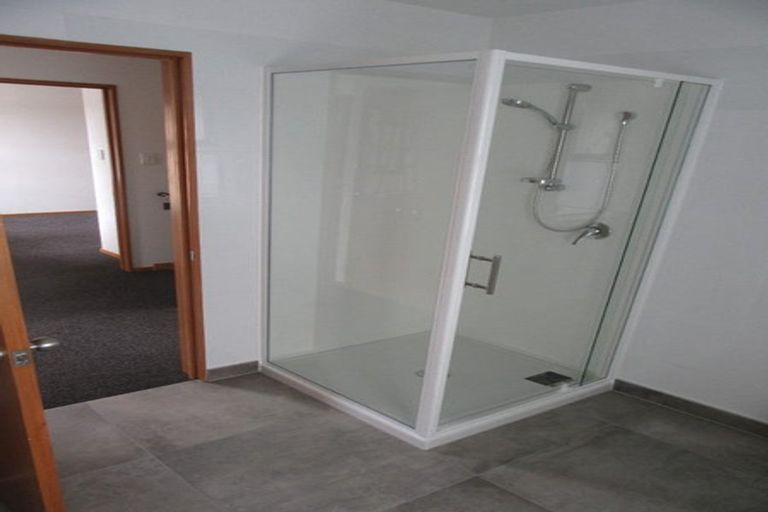 Photo of property in 16 George Street, Riccarton, Christchurch, 8041