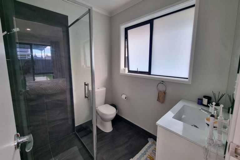 Photo of property in 24 Rangataiki Place, Te Awa, Napier, 4110