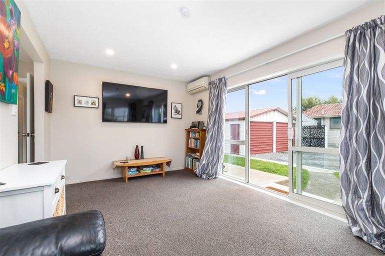 Photo of property in 2/7 Kissel Street, Templeton, Christchurch, 8042
