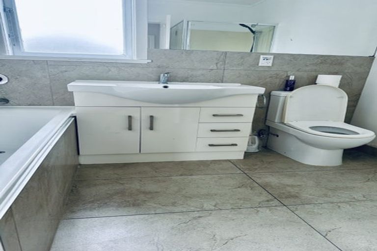 Photo of property in 101 Stanley Road, Glenfield, Auckland, 0629