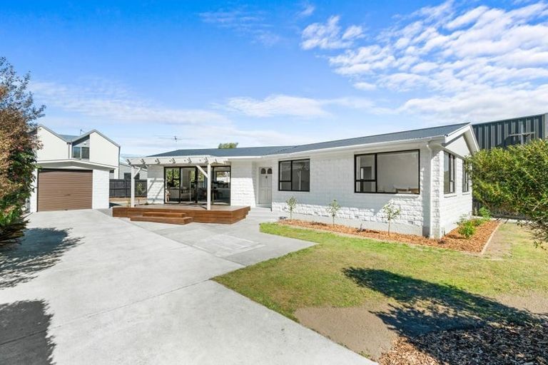 Photo of property in 100 Farrington Avenue, Bishopdale, Christchurch, 8053
