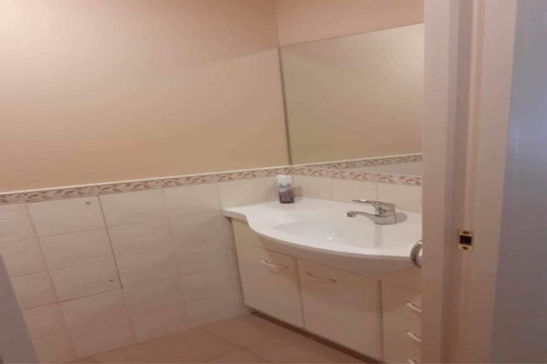 Photo of property in 76 Glenstrae Road, Redcliffs, Christchurch, 8081