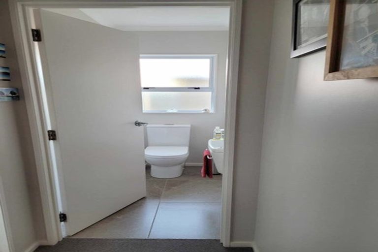 Photo of property in 36 Gillett Place, Botany Downs, Auckland, 2014